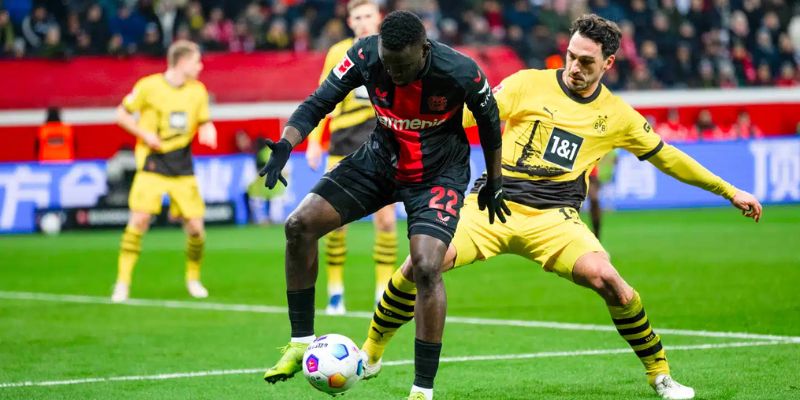 Dortmund liệu có ngăn cản Leverkusen bất bại 